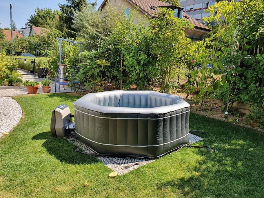 Appartement Dans Un Jardin Genève Eksteriør billede